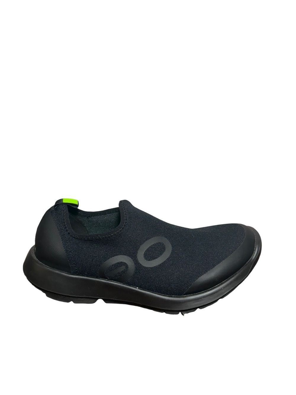 OOFOS Women's size 9 Black Slip-On Athletic Shoes with Neon Green Pull Tab